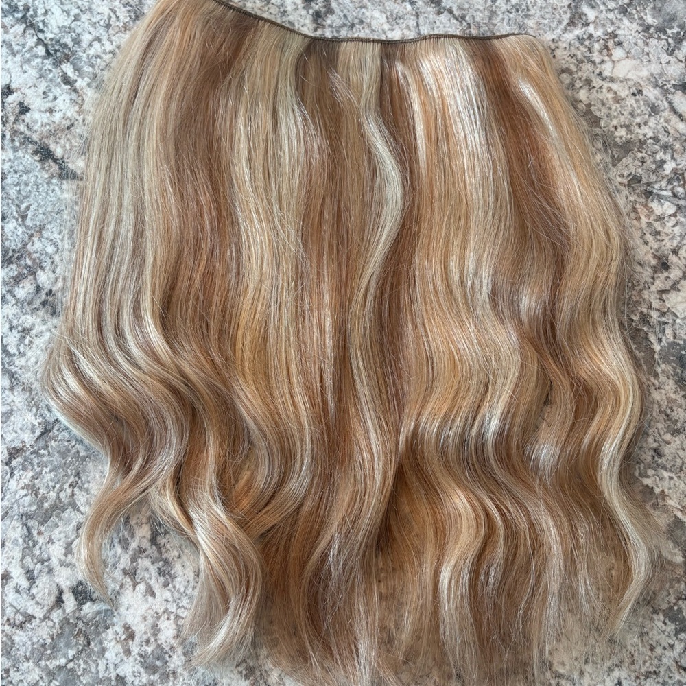 Hidden Crown Bundle Topper and Halo #622 Light Caramel Honey Blonde 16IN 140gram - Picture 3 of 13